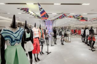 连卡佛 深耕本土化与体验升级，重塑大陆精品零售领跑者地位